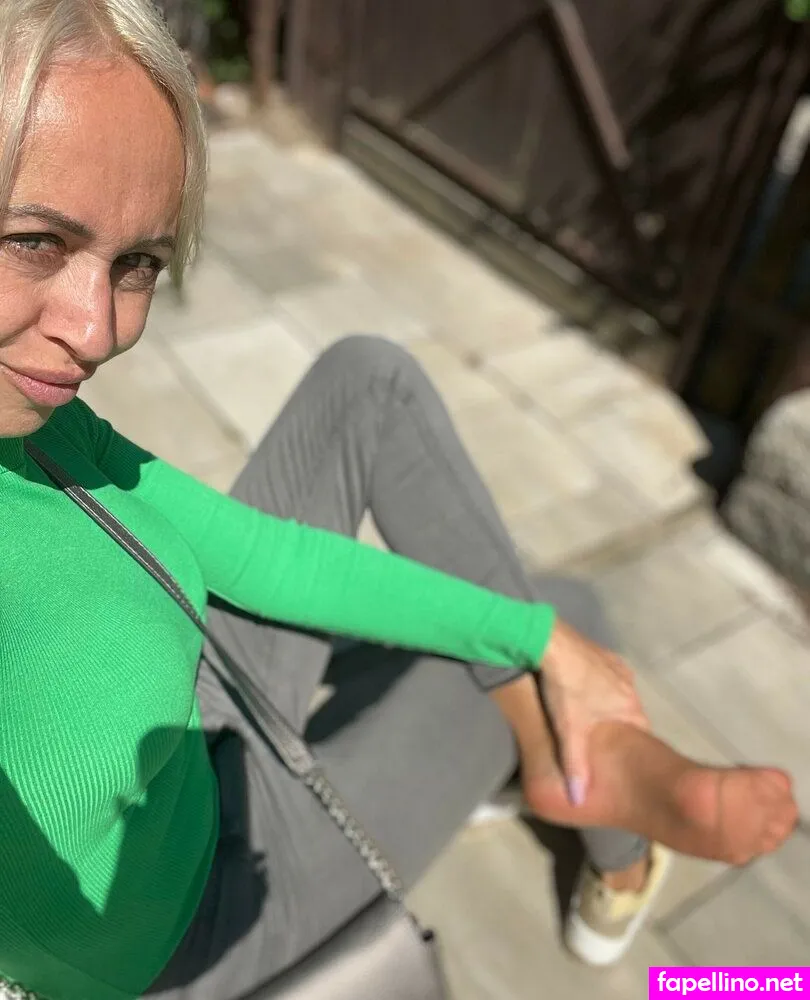 nylons.czech.lady, nylons_czech_lady Nude Leaked OnlyFans Photo #ofOor8gD7G