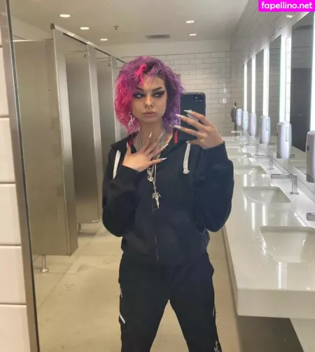 Nymphfairy2002 OnlyFans Thumbnail #JgmPdnVAxR