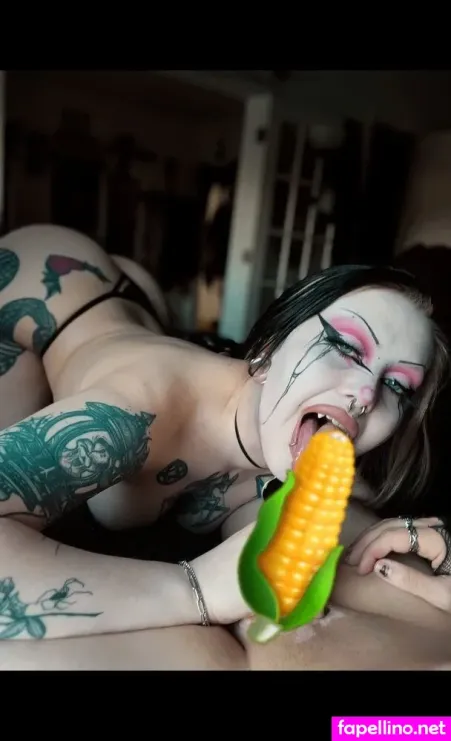 Nympho Bat OnlyFans Thumbnail #YcYHFKSnW0