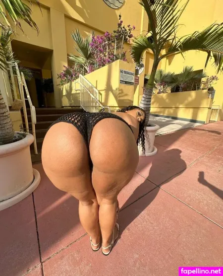 Nynyirene 1 OnlyFans Thumbnail #EAqRWaE8vA