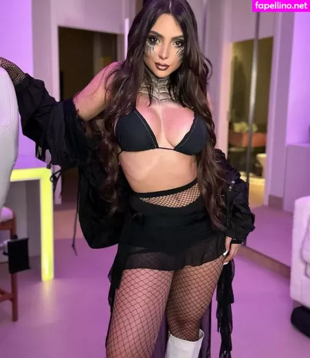 Nyvi Estephan 1 OnlyFans Thumbnail #xij7TDIWRe