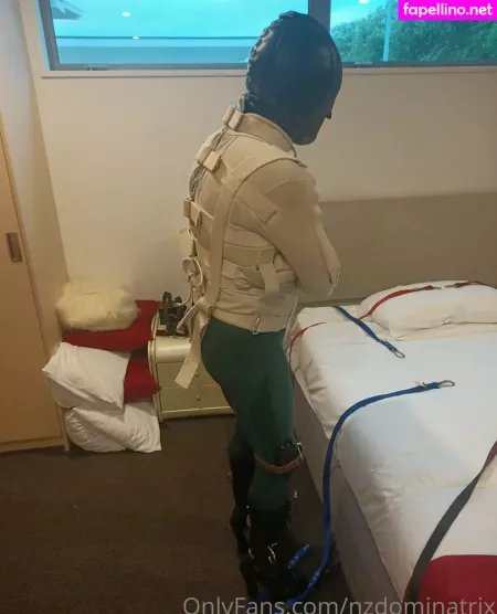Nzdominatrix OnlyFans Thumbnail #4eRT3LiNfU