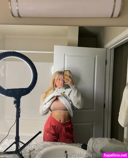 Oakleymiddleton18 OnlyFans Thumbnail #BTY0oe8eyp