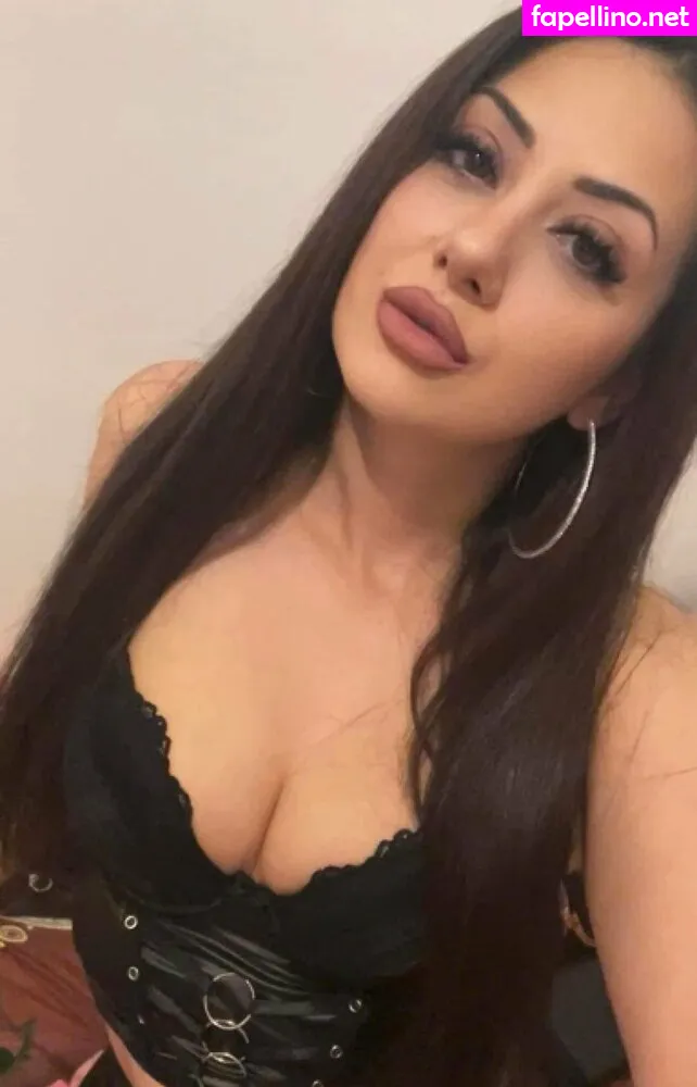 Roxana9095, oanna.rox, rox.oanna Nude Leaked OnlyFans Photo #N9vjAQtsxy