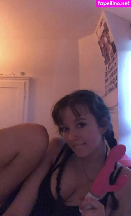 Oatmilk8943 OnlyFans Thumbnail #vNYz2D0Lu5