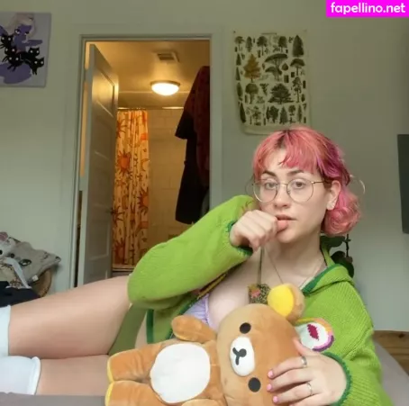 Oatmilkmommy OnlyFans Thumbnail #u7IJ0AHWnk