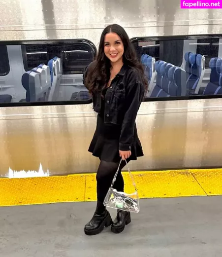 Obviously Queen OnlyFans Thumbnail #37YeWJQhQL