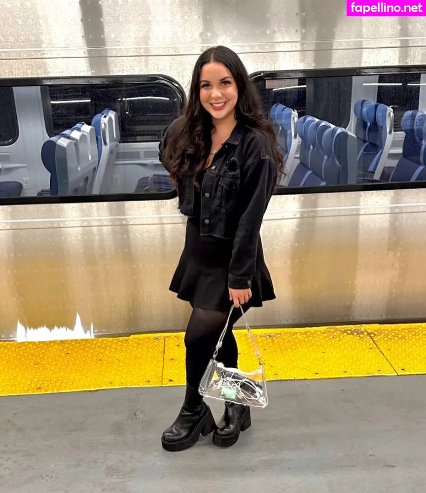 Ariana, arianaxo, obviously_queen Nude Leaked OnlyFans Photo #37YeWJQhQL