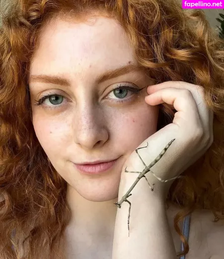 Octavia Marlowe OnlyFans Thumbnail #F5IRc4UMbU