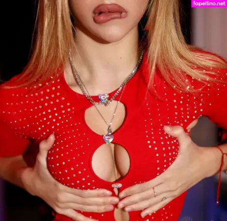 Octavia X OnlyFans Thumbnail #0w8y5DUObH