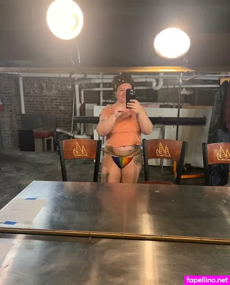 Octoberroseburlesque OnlyFans Thumbnail #YF3myRBIFw