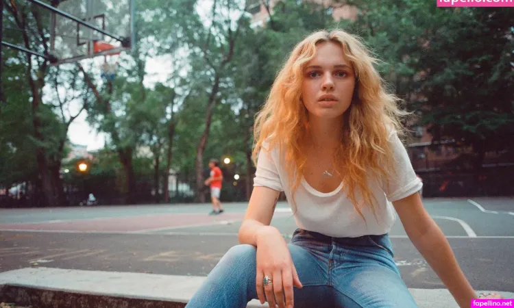 Odessa Young OnlyFans Thumbnail #76pufmsJr4