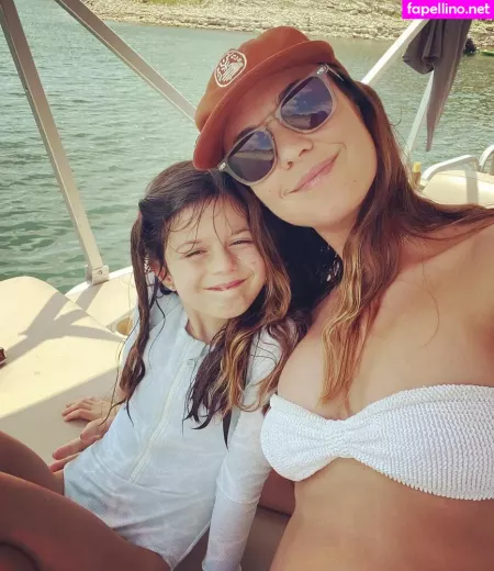 Odette Annable OnlyFans Thumbnail #B1YJziOWT5