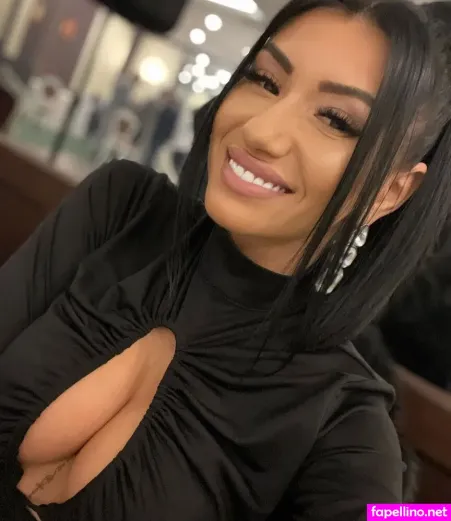 Of Miss Diamond Maria Diamond OnlyFans Thumbnail #0DUhQbHL5W