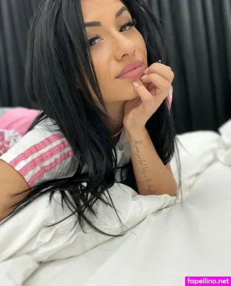 Of Miss Diamond Maria Diamond OnlyFans Thumbnail #AswWdSyzqz