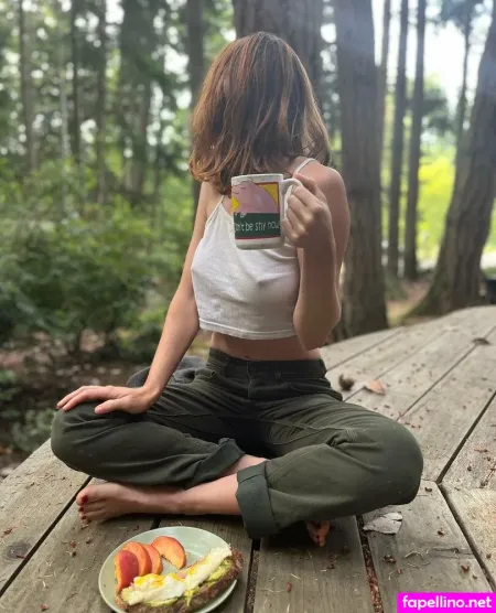 Offgridamelia Main Profile Photo