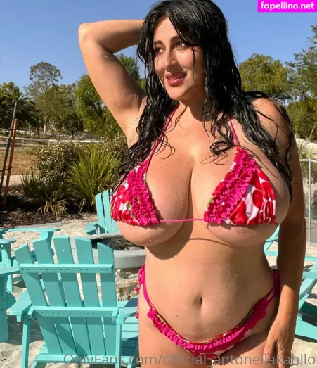 Official Antonellakahllo OnlyFans Thumbnail #4LCj9n7fJ1