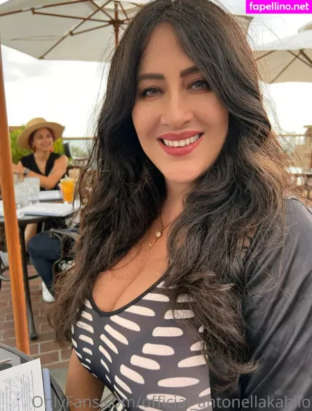 Official Antonellakahllo OnlyFans Thumbnail #r4KAMnFmN7