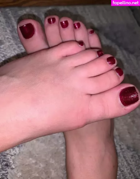 Officialbarefeetblonde OnlyFans Thumbnail #d0fbi4KPPa