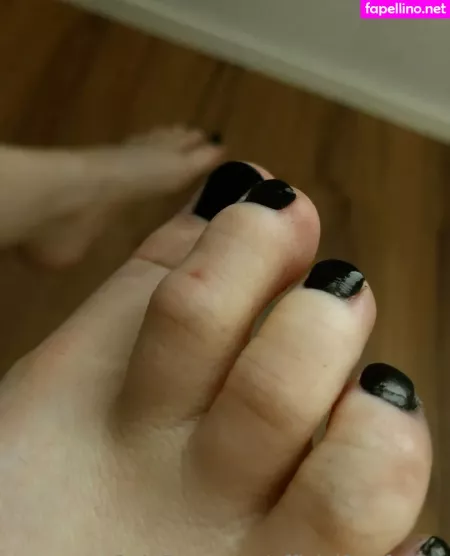 Officialfeetforfun OnlyFans Thumbnail #oVAo3dvEBc