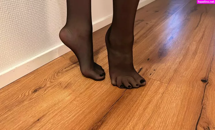 Officialfeetforfun OnlyFans Thumbnail #rXfswy5b87