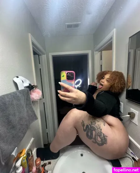 Officialhhoneybee 1 OnlyFans Thumbnail #TPdccq69Q1