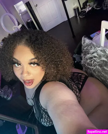 Officialhhoneybee 1 OnlyFans Thumbnail #mFK1pU28uB