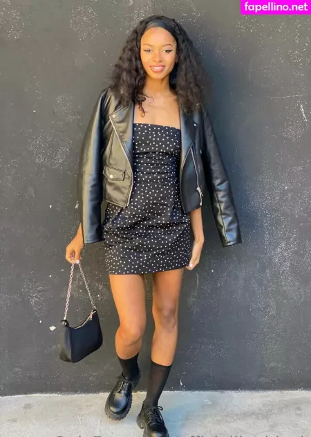 Officiallinablack OnlyFans Thumbnail #1jMNeRI5b5