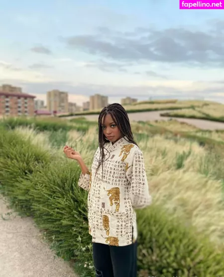 Officiallinablack OnlyFans Thumbnail #9VeEUVaYNT