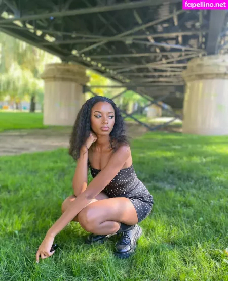 Officiallinablack OnlyFans Thumbnail #KpSY17TBsl