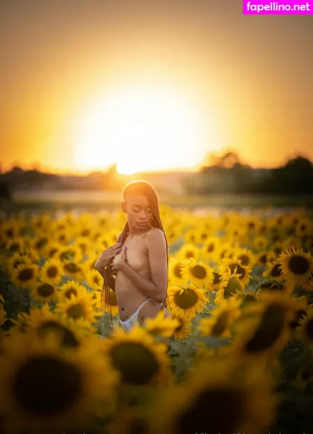 Officiallinablack OnlyFans Thumbnail #l9GS4zZlX0