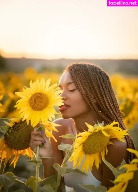 Officiallinablack OnlyFans Thumbnail #v2LTrpKmi5