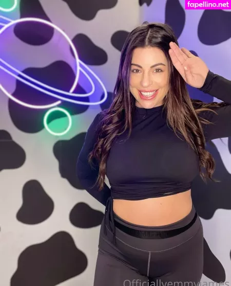 Officiallyemmyjames OnlyFans Thumbnail #GUhmjcFJEc