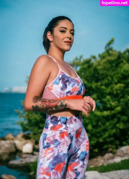 Officialmiax OnlyFans Thumbnail #dZICssdUax