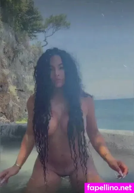 Officialrosaacosta OnlyFans Thumbnail #Usd4vgDx9j