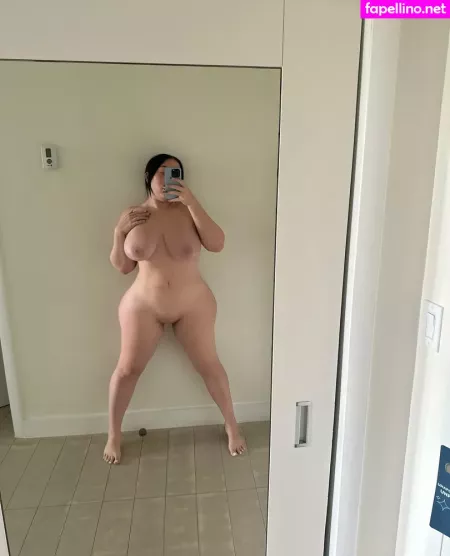 Officialsophidream 1 OnlyFans Thumbnail #nswDcTS4IW