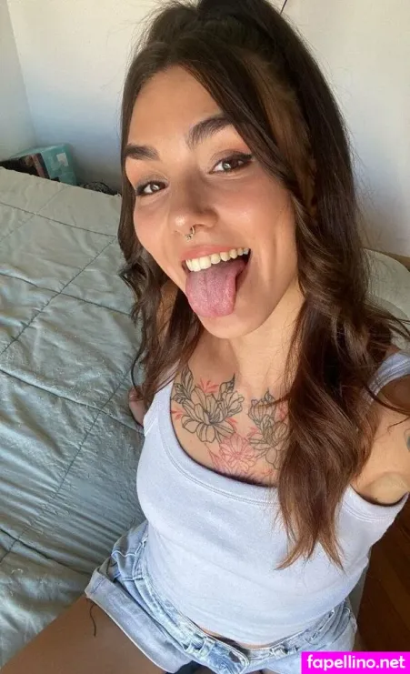 Offoriana OnlyFans Thumbnail #AgKKGH3OaB