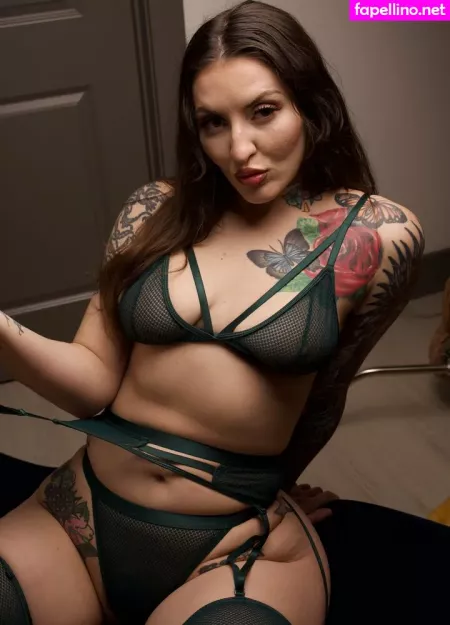 Oftenelle OnlyFans Thumbnail #9QbRBuPYVi