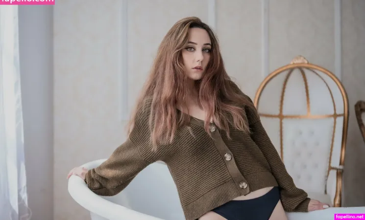 Ofudgebuni OnlyFans Thumbnail #RSWjxrhCGw