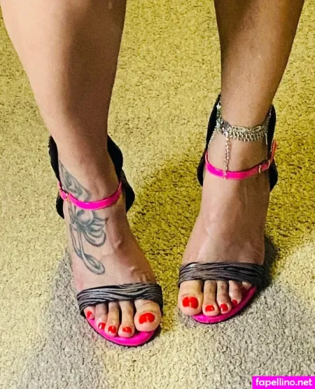 Ohhhmyfeetz OnlyFans Thumbnail #9gaDeIIBt7