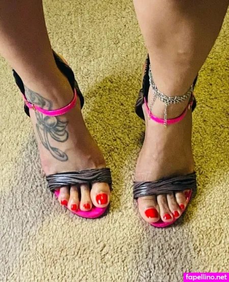 Ohhhmyfeetz OnlyFans Thumbnail #XdJFOZccz5