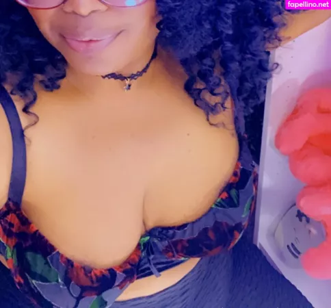 Ohlivvynoir OnlyFans Thumbnail #4DsDbnE4Pf