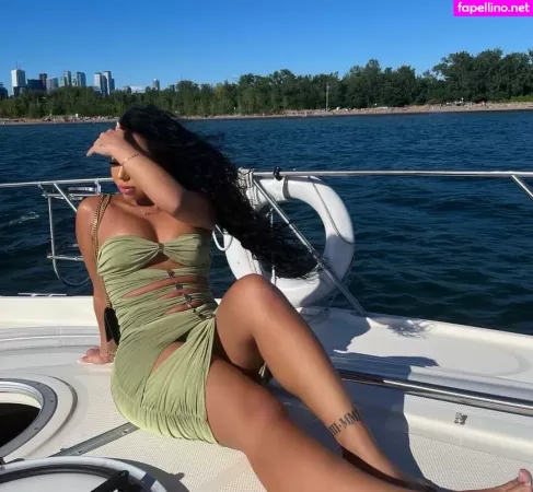 Ohsoyoulily OnlyFans Thumbnail #BKDdKbLq4A