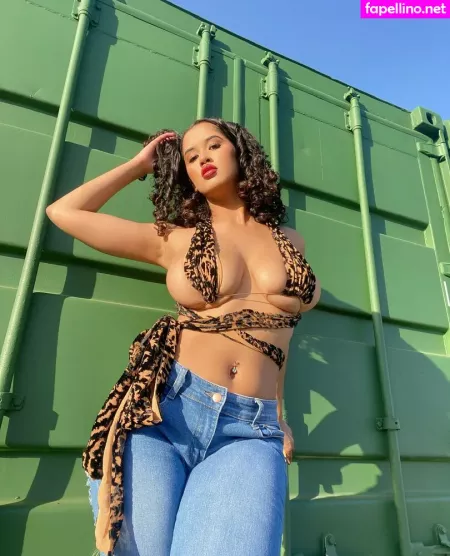 Oiympiia OnlyFans Thumbnail #Hs1oosKQw5