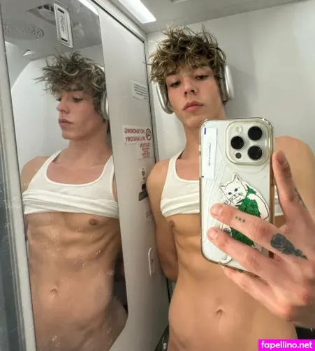 Okayjohnnyboy 13 OnlyFans Thumbnail #K6Q9evjWX4
