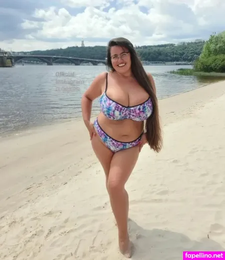 Oksana 1 OnlyFans Thumbnail #mmP9fdh11x