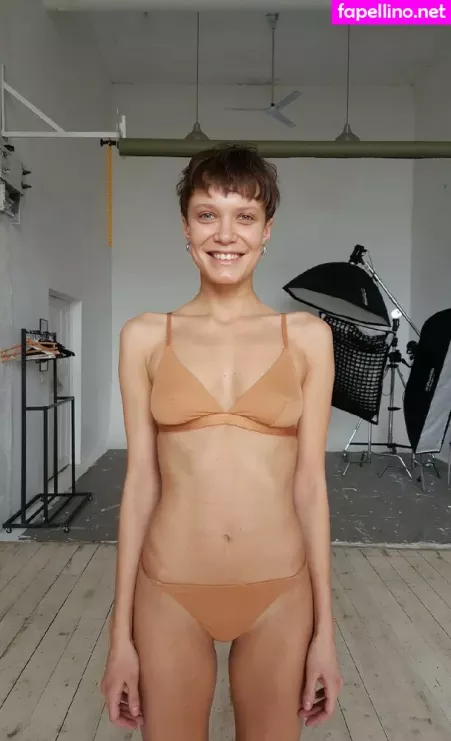 Oksana Chucha OnlyFans Thumbnail #jpg3cf3MPg