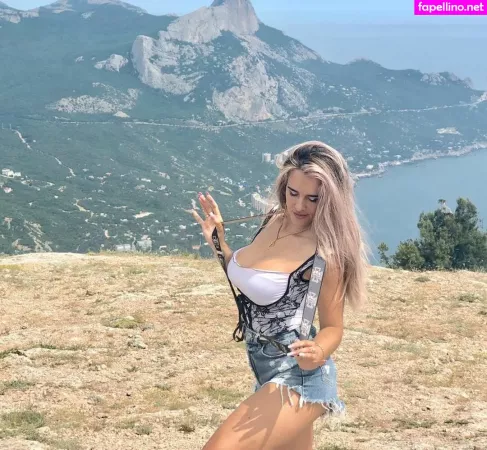 Oksana Mishyna OnlyFans Thumbnail #CINNoNuL2N