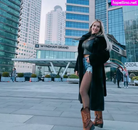 Oksana Mishyna OnlyFans Thumbnail #Z06C8djYI9