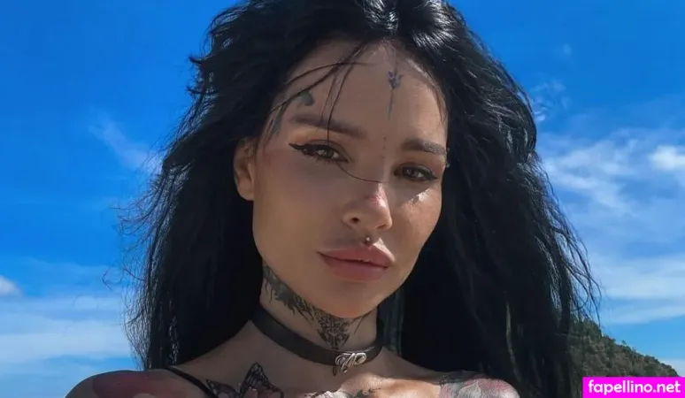 Oksana Radzhabova OnlyFans Thumbnail #ngVz4IwmYU